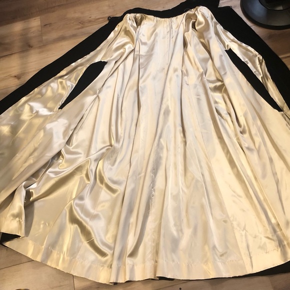 Vintage lined Black Velour Slit Arms Cape no tags - Picture 7 of 9